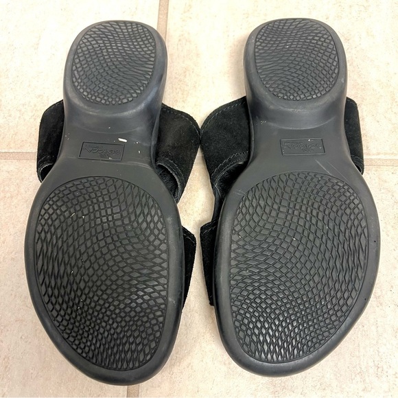 SBICCA casual slip-on black suede leather sandals cushioned comfy women’s 10M - Picture 8 of 9